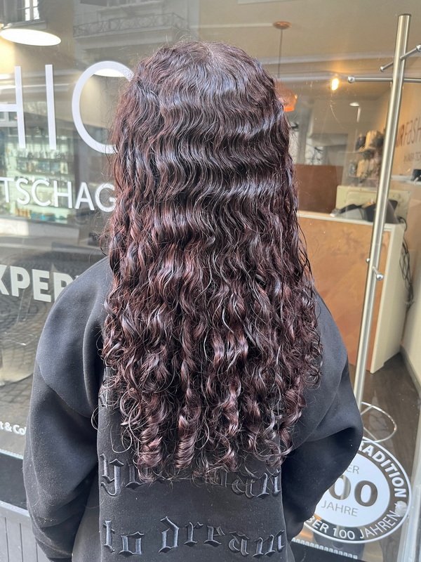 Tape-In Extensions — Leistungen Hair Fashion Tschaggelar