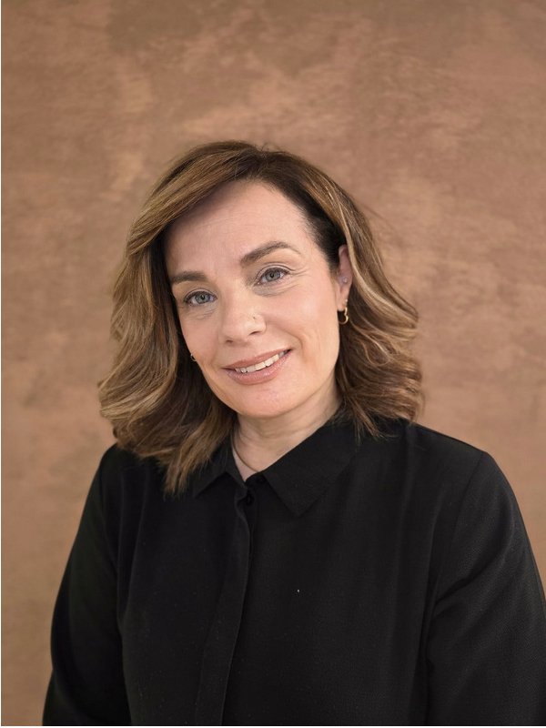 Nicole — Hairstylistin und Lash-Stylistin Hair Fashion